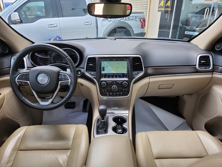 Manama, Vehicles, Cars & Trucks , BHD 7300,  Jeep Grand Cherokee Limited,  2018,  Automatic,  96000 KM,   V6