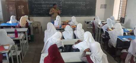 Hara, Lessons Offered, ہندوستانی پاکستانی بنگلادیشی طلباء و طال