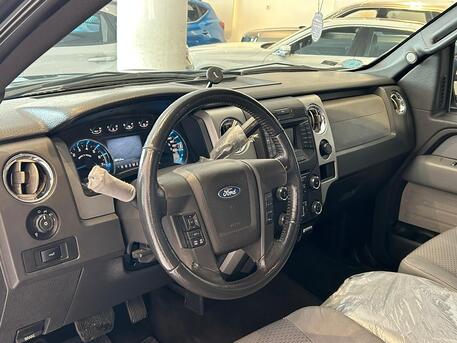 East Riffa, Vehicles, Cars & Trucks , BHD 4400,  Ford F-150,  2013,  Automatic,  233000 KM,  FORD F150 V8 XLT V8 Model:  FOR SALE