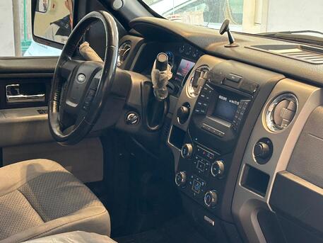East Riffa, Vehicles, Cars & Trucks , BHD 4400,  Ford F-150,  2013,  Automatic,  233000 KM,  FORD F150 V8 XLT V8 Model:  FOR SALE