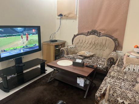 Al Aziziyah, Bedspace Available, SAR 1050/month,  Seperate Neat And Clean Room Available In 3 Rooms Appartment With House Hold Items.