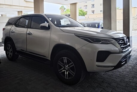Juffair, Vehicles, Cars & Trucks , BHD 10200,  Toyota Fortuner,  2022,  Automatic,  150000 KM,