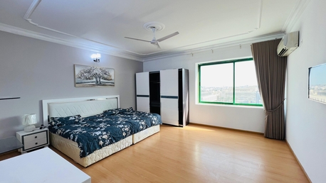 Busaiteen, Apartments/Houses, BHD 400/year,  3 BR,  3 Bedroom 3 Baths Spacious Bright For Rent In Busaiteen