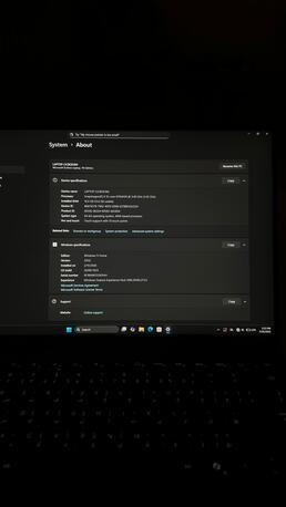 Jeddah, Computers, SAR 4000,  Microsoft Surface Laptop 7th Edition &ndash; Snapdragon X Plus | 16GB RAM | 512GB SSD | Black