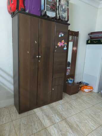 Riyadh, Household Items, SAR 40,  3 Doors Wardrobe / Office Chair / Iron Stand