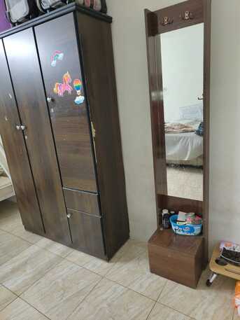 Riyadh, Electronics, SAR 40,  3 Doors Wardrobe / Office Chairs / Iron Stand