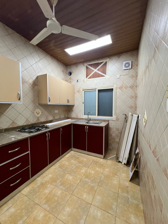 Bani Jamra, Apartments/Houses, BHD 200/year,  3 BR,  For Rent: Spacious Apartment In Bani Jamra, Saar Central Area, Consisting Of 3 Bedrooms, 2