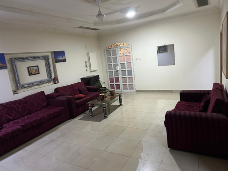 Manama, Rooms Available, BHD 100/month,  Furnished,  Room For Women (attached Bathroom,kitchen, Hall