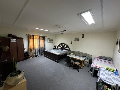 Manama, Rooms Available, BHD 100/month,  Furnished,  Room For Women (attached Bathroom,kitchen, Hall