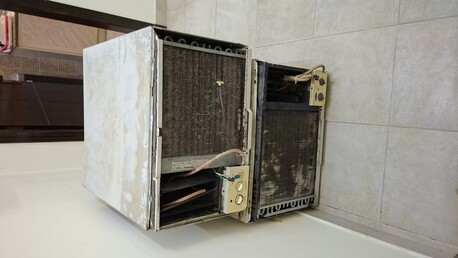 East Riffa, Air Conditioners, BHD 90,  2 Ton Pearl And Carrier Window Ac -2 Nos