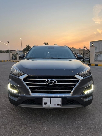 Dammam, Vehicles, Cars & Trucks , SAR 70,  Hyundai Tucson,  2020,  Automatic,  215000 KM,    Diesel For Sale