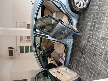 Ras Rumman, Vehicles, Cars & Trucks , BHD 3000,  Toyota Yaris,  2017,  Automatic,  113000 KM,  Yaris E . 3000 Bd.