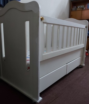 Riyadh, Furniture, SAR 350,  Full Size Baby Cot With 2 X Drawers