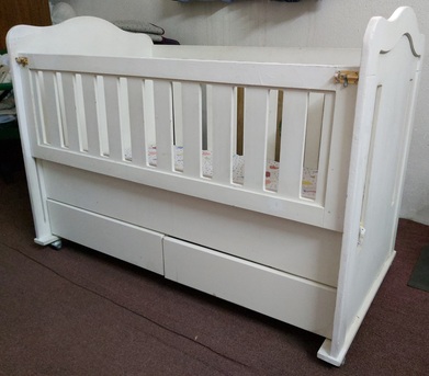 Riyadh, Furniture, SAR 350,  Full Size Baby Cot With 2 X Drawers