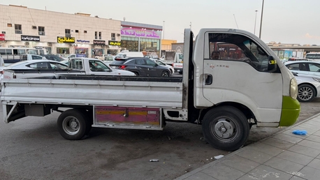 Hara, Vehicles, Cars & Trucks , SAR 28000,  Kia K5,  2009,  Manual,  300000 KM,  Kia K4000G