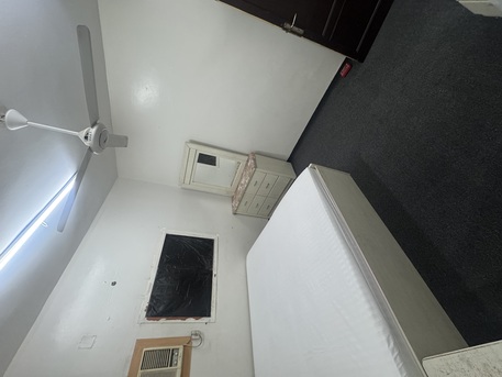 Al Khalidiyah, Apartments/Houses, SAR 1500/month,  Furnished,  1 BR,  Family Studio Available For Rent