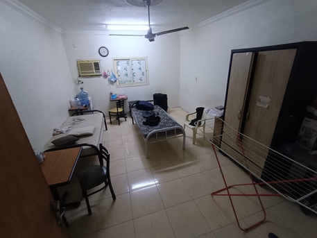 Dammam, Rooms Available, SAR 650/month,  Semi-Furnished Room Available For Bachelor. (Al-Badhiya Opposite LULU Mall)