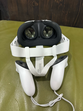 Sulai, Toys & Games, SAR 1500,  Meta Quest 3 Advanced 512 GB All In One VR Headset Only Used Few Hours