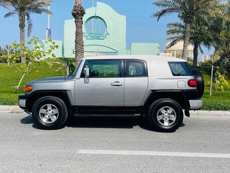 Ras Rumman, Vehicles, Cars & Trucks , BHD 4999,  Toyota FJ Cruiser,  2009,  Automatic,  315000 KM,