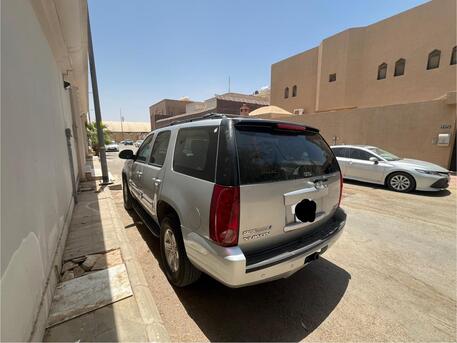 Riyadh, Vehicles, Cars & Trucks , SAR 40000,  Gmc Yukon,  2012,  Automatic,  227500 KM,   FOR SALE IN VERY GOOD CONDITION