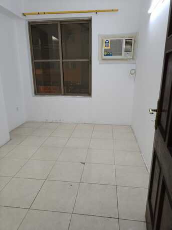 Hoora, Apartments/Houses, BHD 200/month,  2 BR,  Flat For Rent ; Hoora, 2 Bedroom, 1 Hall, 1 Kitchen, 1 Toilet.
