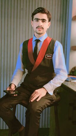 Jeddah, Job Seekers, I Am A Professional Waiter And Also Work As A Cashier. If Anyone Needs A Waiter Or Cashier