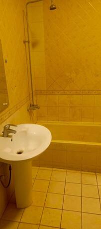 Al Malaz, Rooms Available, SAR 1400/month,  Furnished,  Separate Room For Executive Bachelor In Gated Community(Cleaner Available)