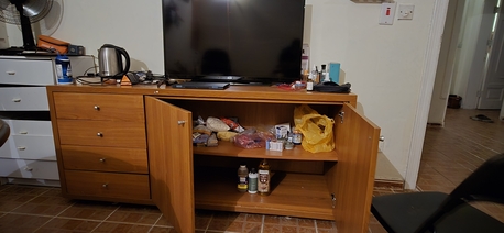 Al Nahda, Electronics, SAR 700,  TV AND TABLE WITH STORING SPACE