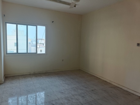 Manama, Apartments/Houses, BHD 250/month,  4 BR,  180 Sq. Meter,  Unfurnished 4bhk Without Ewa