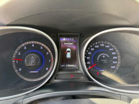 Al Olaya, Vehicles, Cars & Trucks , SAR 39000,  Hyundai Santa Fe,  2014,  Automatic,  178544 KM,