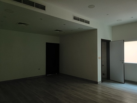 Manama, Apartments/Houses, BHD 340/month,  3 BR,  180 Sq. Meter,  Semi Furnished 3bhk Without Ewa