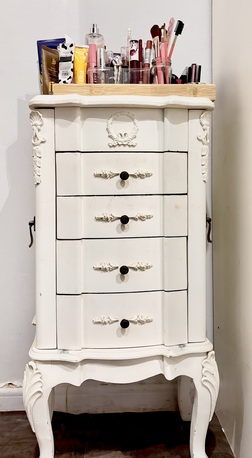 Jeddah, Apartments/Houses, Furnished,  2 BR,  LEAVING ON FINAL EXIT / FURNISHED APARTMENT CONTRACT CONTINUAL