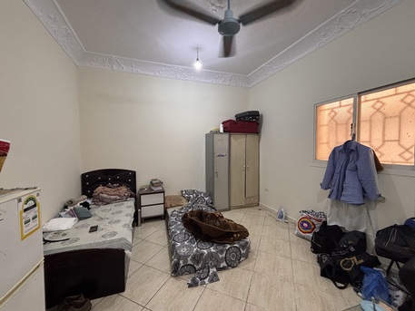 Al Aziziyah, Bedspace Available, SAR 370/month,  20 Sq. Meter,  Looking For Two Roommates For 370SAR Each Including Electricity Water And WiFi