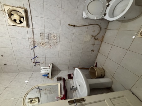 Al Aziziyah, Bedspace Available, SAR 370/month,  20 Sq. Meter,  Looking For Two Roommates For 370SAR Each Including Electricity Water And WiFi