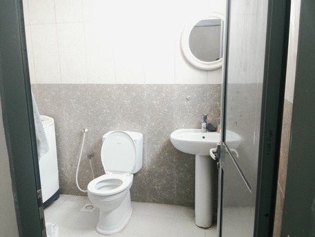 Salmaniya, Rooms for Rent, 100/month,  Room With Attached Washroom