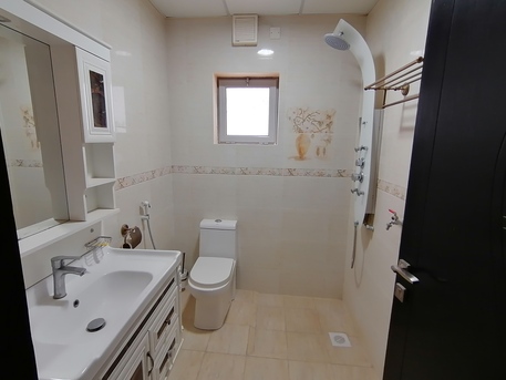 Busaiteen, Holiday/Vacation Rentals, BHD 35/day,  2 BR,  Luxury Apperment 2 Bhk For Daily Weekly Fully Furnished