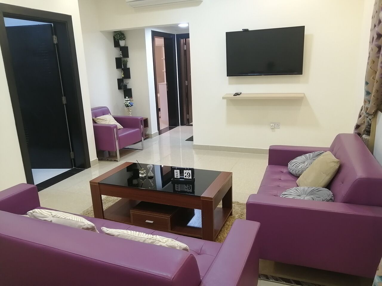 Busaiteen, Holiday/Vacation Rentals, BHD 35/day,  2 BR,  110 Sq. Meter,  Luxury Apperment 2 Bhk For Daily Weekly Fully Furnished