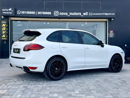 Manama, Vehicles, Cars & Trucks , BHD 7700,  Porsche Cayenne GTS,  2014,  Automatic,  125000 KM,   V8