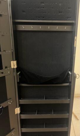 Riyadh, Furniture, SAR 250,  Mirror For Sale- In Spotless Clean Condition( Only Message To Get It, No Call)