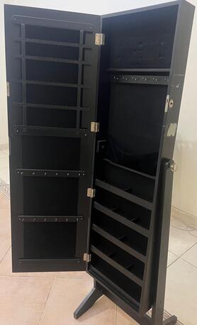 Riyadh, Furniture, SAR 250,  Mirror For Sale- In Spotless Clean Condition( Only Message To Get It, No Call)