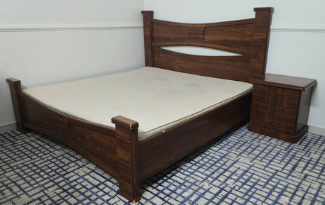 Riyadh, Temp Jobs, 3-Piece Wooden Bedroom Set &ndash; Great Deal!