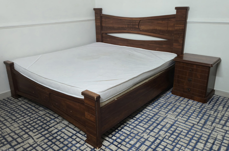 Riyadh, Temp Jobs, 3-Piece Wooden Bedroom Set &ndash; Great Deal!