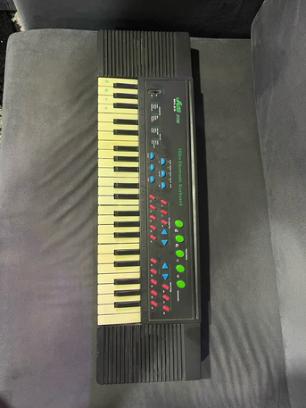 Tubli, Electronics, BHD 12,  Piano - Milis 3738 Big Size Excellent Condition