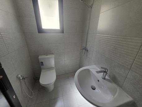 Zinj, Apartments/Houses, BHD 330/month,  Furnished,  3 BR,  BHD:330/month SEMI FURNISHED 3BHK APARTMENT FOR RENT IN ZINJ -: MUNEEB *35041493,