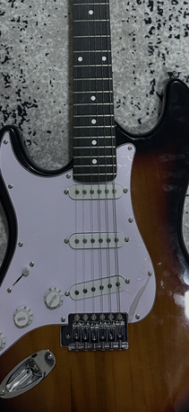 Jubail, Musical Instruments, SAR 320,  Left-Handed Electric Guitar + Bag 🎸 Clean Condition