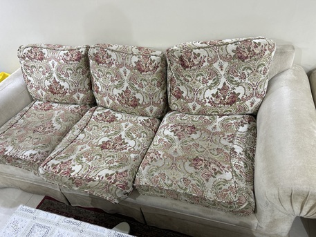 Riyadh, Furniture, SAR 1200,  Sofa Set ( 3+3+2) & Table
