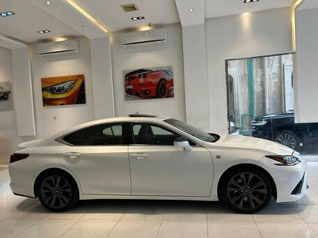 East Riffa, Vehicles, Cars & Trucks , BHD 7900,  Lexus ES 350 F SPORT,  2019,  Automatic,  102000 KM,  LEXUS ES 350 MODEL  FOR SALE