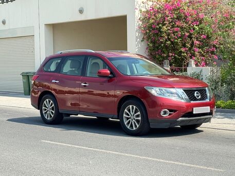 Mahooz, Vehicles, Cars & Trucks , BHD 3500,  NISSAN PATHFINDER,  2015,  Automatic,  160000 KM,   - MINT CONDITION VEHICLE WITH PROPER SERVICE MAINTAINED