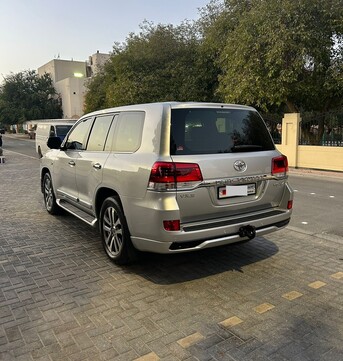 Manama, Vehicles, Cars & Trucks , BHD 20500,  Toyota Land Cruiser VXS 5.7 V8t,  2018,  Automatic,  178000 KM,  Toyota Land Cruiser VXS 5.7 V8