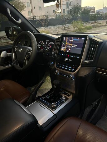 Manama, Vehicles, Cars & Trucks , BHD 20500,  Toyota Land Cruiser VXS 5.7 V8t,  2018,  Automatic,  178000 KM,  Toyota Land Cruiser VXS 5.7 V8